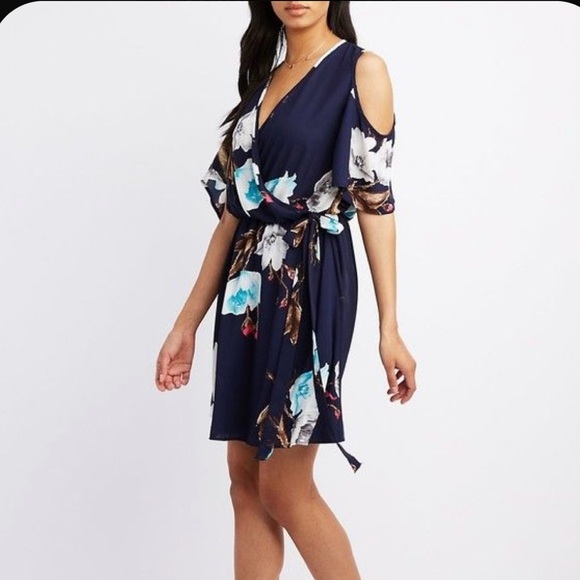 Charlotte Russe Dresses & Skirts - Charlotte Russe | Navy Floral Cold Shoulder Mini Dress | Small